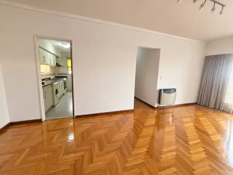 Excelente departamento 3 ambientes con balcón, vista a la ciudad- super luminoso