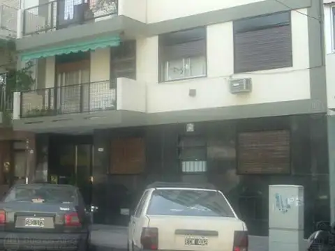 3 ambientes totalmente reciclado con patio propio y lavadero