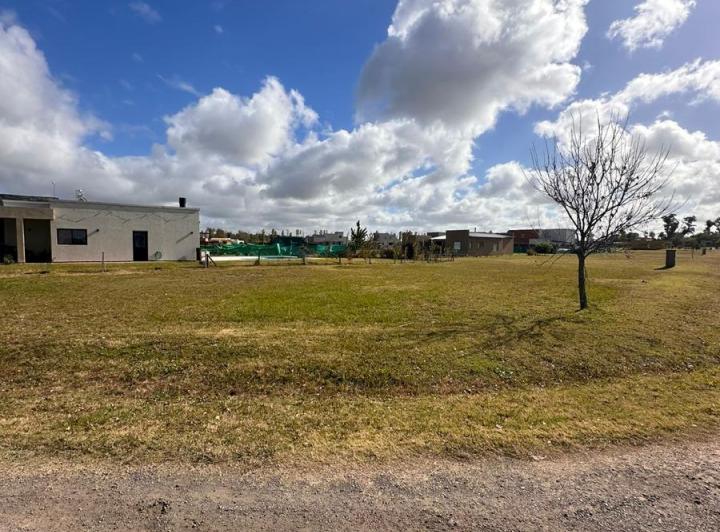 Terreno · 921m²