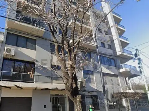 Venta piso  unico en cabezon 2488 y artigas en villa pueyrredon- apto vivienda-profesional o comerci