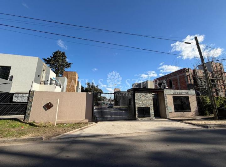 Terreno · 330m²
