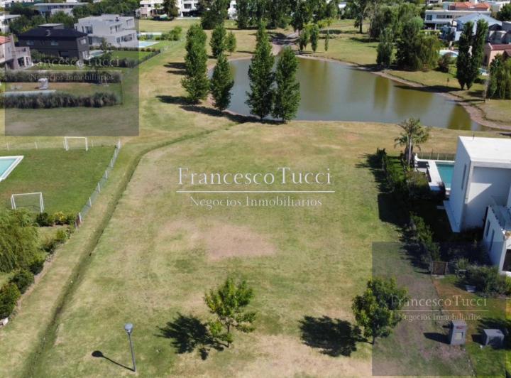 Terreno · 1100m²