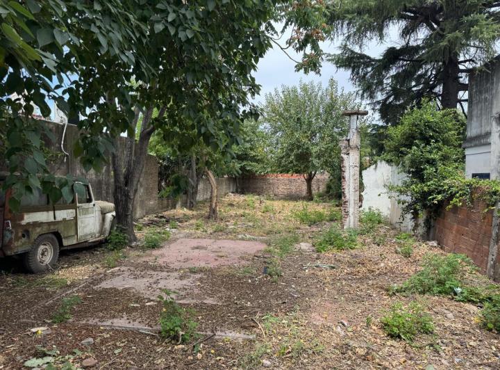 Terreno · 348m²
