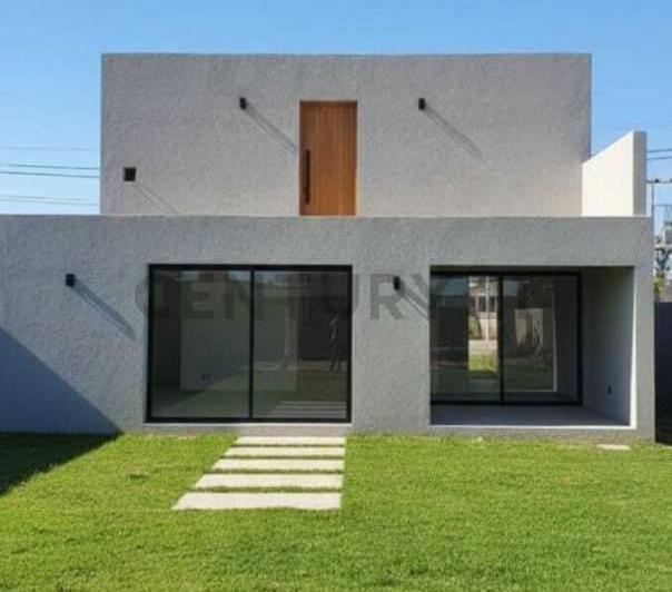 Casa · 132m² · 4 Ambientes · 1 Cochera