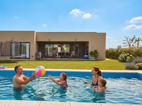 Alquiler temporada completa casa quinta san sebastian pilar 4 ambientes parque pileta