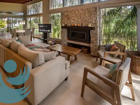 Moderna casa en alquiler a 300 mts del mar