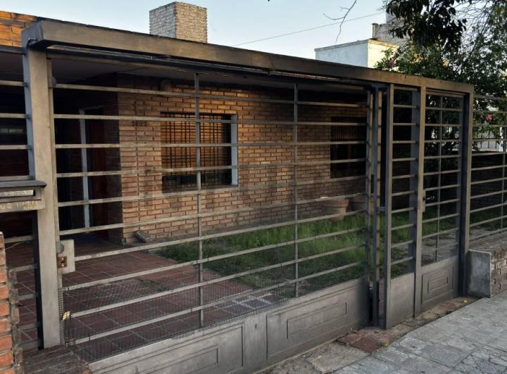 Casa · 180m² · 6 Ambientes