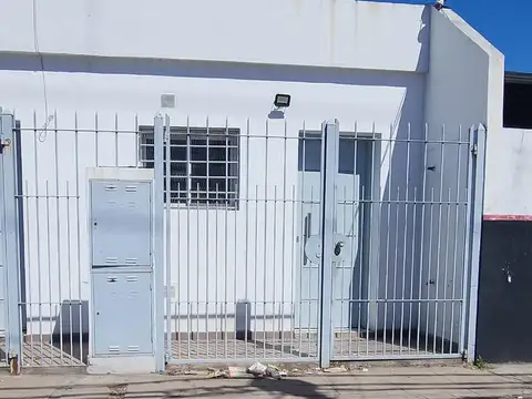 Ph de 2 ambientes al frente con patio