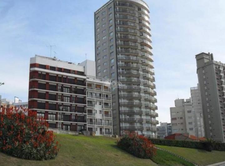 Departamento · 82m² · 3 Ambientes · 1 Cochera