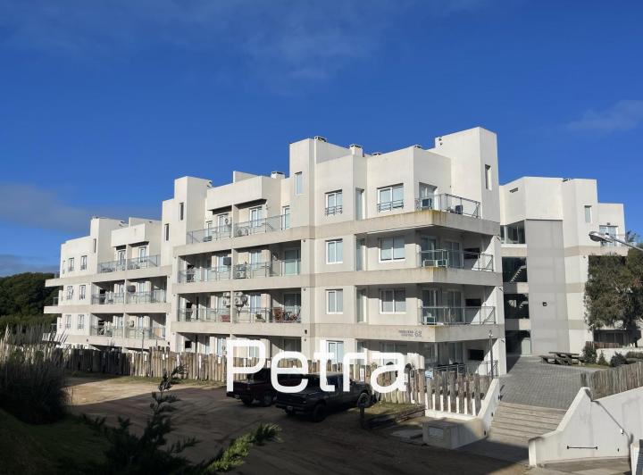 Departamento · 40m² · 2 Ambientes · 1 Cochera