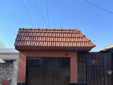 Depto t/casa 2 amb con patio (posibilidad de garage con costo adicional)