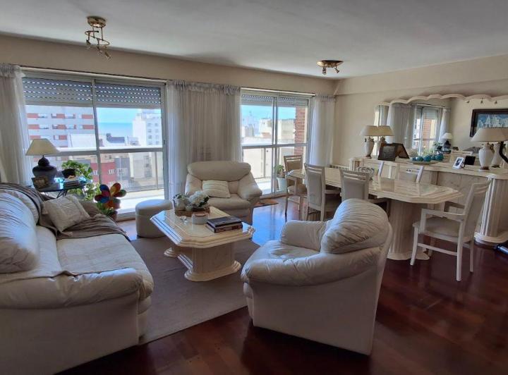Departamento · 92m² · 4 Ambientes · 1 Cochera