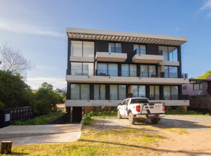 Departamento · 100m² · 3 Ambientes · 1 Cochera