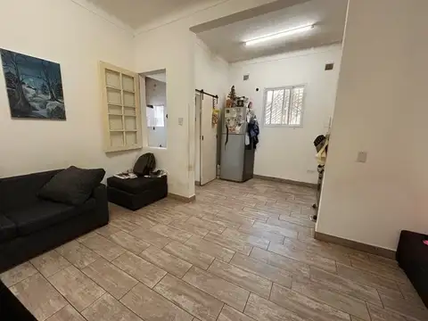 Venta ph 2 ambientes con patio apto crédito en berazategui