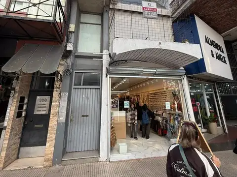 Departamento de 2 ambientes sobre la peatonal rivadavia