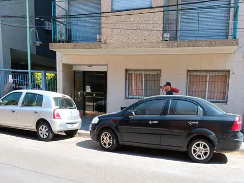 Departamento a mts de maipú y estacion mitre-