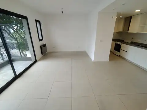 Departamento dos ambientes con cochera y baulera
