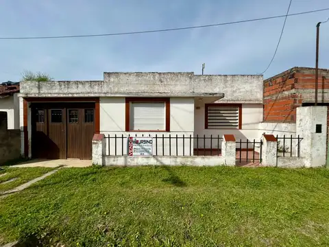 Venta - casa en barrio villa jardin