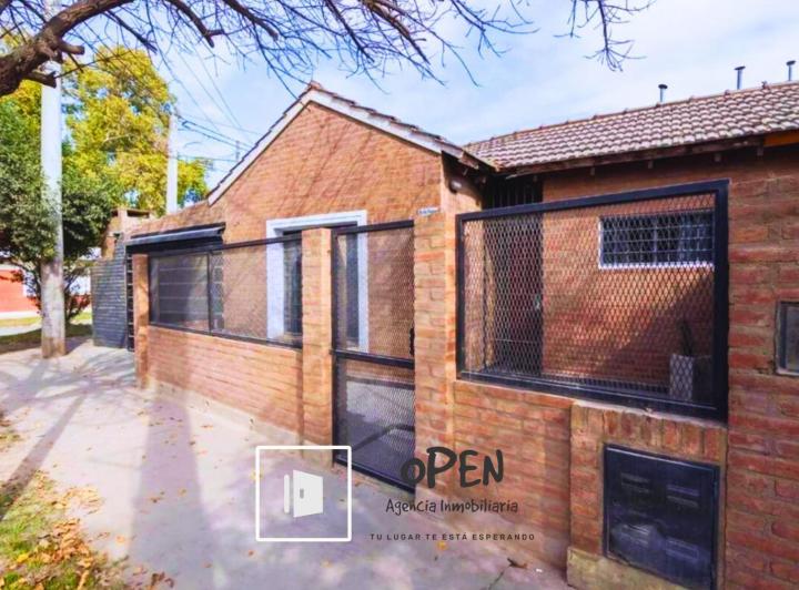 Casa · 282m² · 6 Ambientes · 3 Cocheras