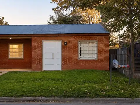 Casa 2 dormitorios en venta en dolores