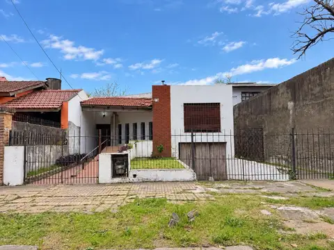Venta casa 3 amb monte grande quincho cochera jard