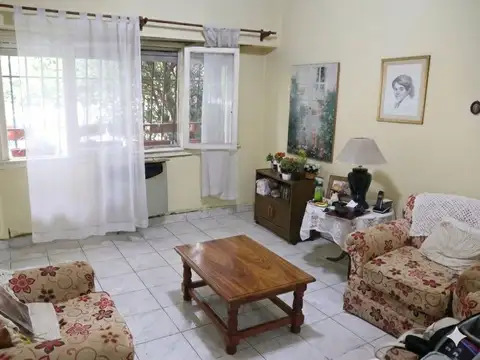 Venta casa 4 ambientes villa tesei