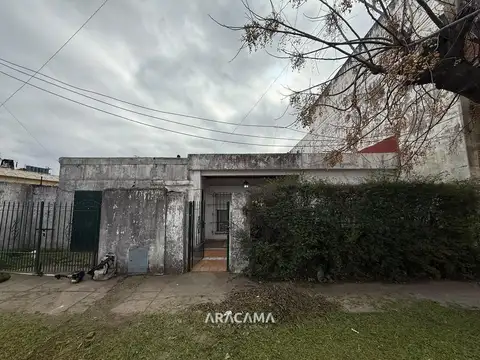 Casa a reciclar en venta en monte grande
