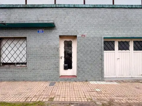 Casa - 3 ambientes  - merlo sur