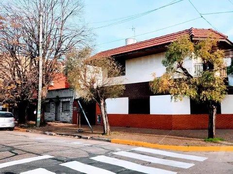 Venta de duplex de tres ambientes con cochera!