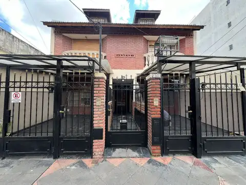 *hermoso duplex de 2 amb. y 1/2 con patio y lavadero