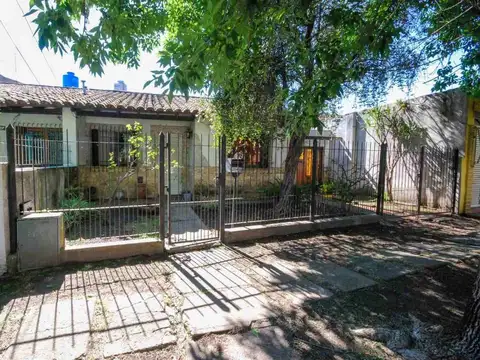 Casa 4 amb venta ciudad evita parque cochera
