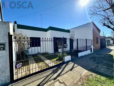 Casa en venta moreno centro permuta