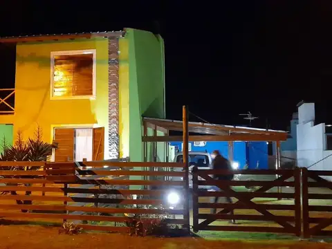 Venta de dos amplias cabañas de 3 ambientes - balneario camet norte