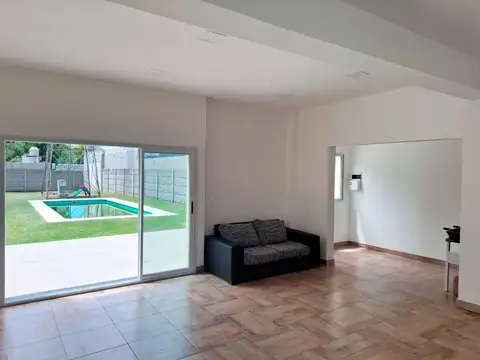 Venta casa tipo loft la reja con pileta- impecable