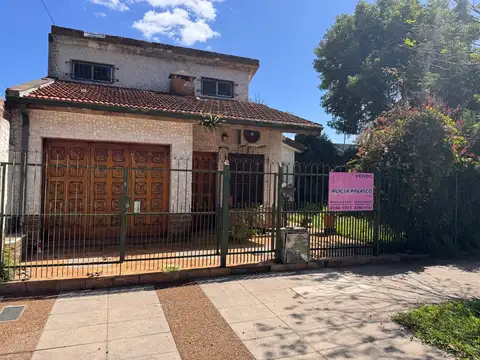 Chalet 3 ambientes y 2 lotes - villa ballester