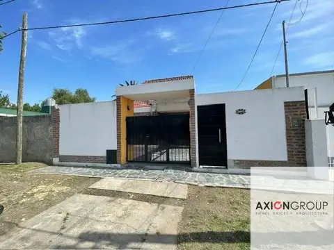 Casa en venta de 3 dormitorios + cochera en berisso lote de 9 x 40