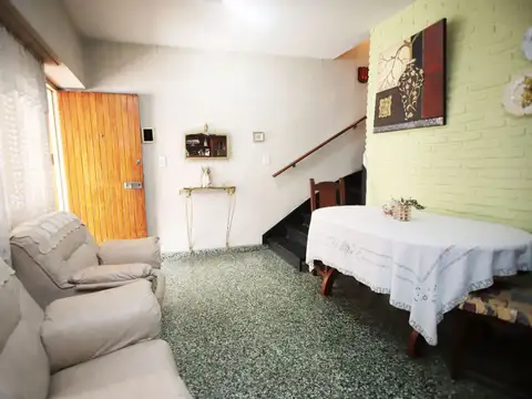 Venta casa 3 ambientes villa luzuriaga con cochera