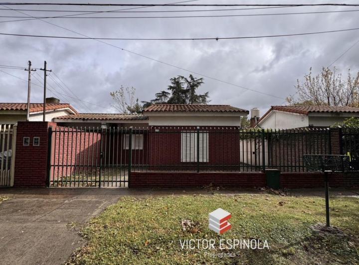 Casa · 90m² · 4 Ambientes · 1 Cochera