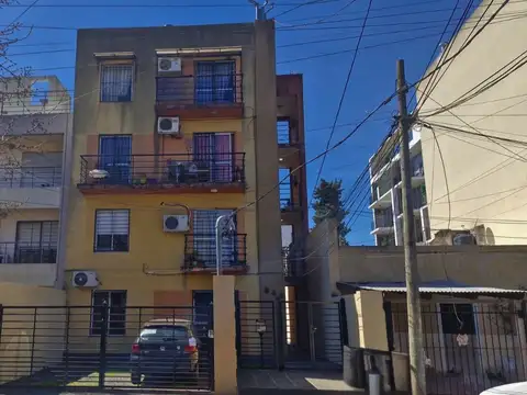 Venta departamento monoambiente castelar
