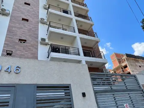 Caseros norte: departamento monoambiente con balcon en alquiler