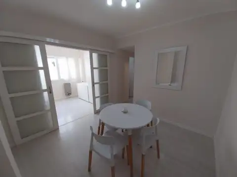 Venta departamento 1 ambiente dividido. zona plaza colón