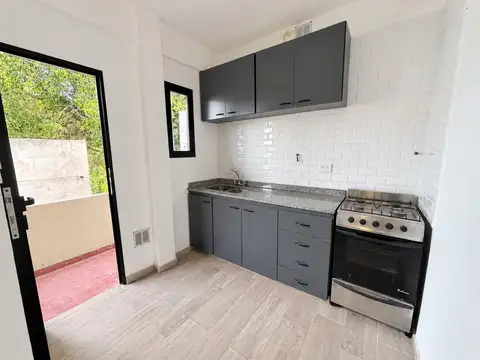 Departamentamento 2 ambientes venta en castelar