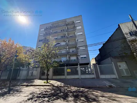 Venta de departamento 2 ambientes con balcón en morón