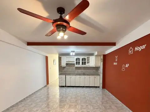 Departamento 2 ambientes planta baja con patio  totalmente independiente