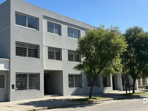 Departamento frente 2 ambientes moreno centro