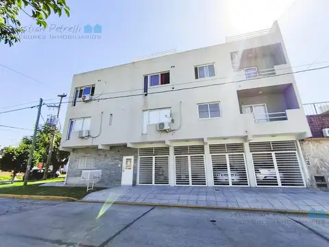 Departamento en venta de 2 ambientes con cochera cubierta en villa luzuriaga