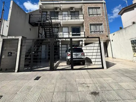 Departamento 2 1/2 amb amplios en excelente estado