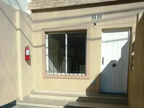 Venta departamento planta baja 2 ambientes con patio propio y cochera en ramos mejía