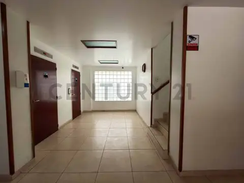 Departamento de 3 dormitorios en venta -  la plata