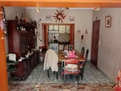 Venta - departamento 3 ambientes al frente con balcon villa luzuriaga